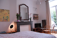 Très beau studio très lumineux totalement rénové dans un immeuble de caractère à Forest, Belgium Studio entièrement renové "Av Molière"(côté cour) Entire condo vacation rental 52783536