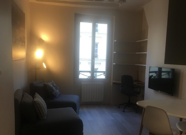 Proche des Métros Parmentier - Ménilmontant - Oberkampf<br />Beau 2 pièces meubl  2-pièces calme au coeur du quartier Oberkampf Entire rental unit vacation rental 22287666