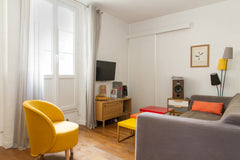 Appartement 2 pièce, 36m carrés au total, calme, 1er étage, à 100m de république Paris, France Charmant 2 pièces République-2 rooms Paris center Entire rental unit vacation rental 18261123