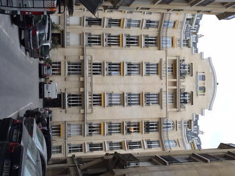 Between   Trocadéro  and place  Victor Hugo, 10 mn walk from  Champs Elysées, Hi Paris, France Service room 9 m2 , Trocadéro Private room in rental unit vacation rental 11137901