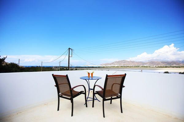 Very convenient location just 6 km (5 minutes drive) from Naxos Town and 1,5 km  Pikermi, Greece 