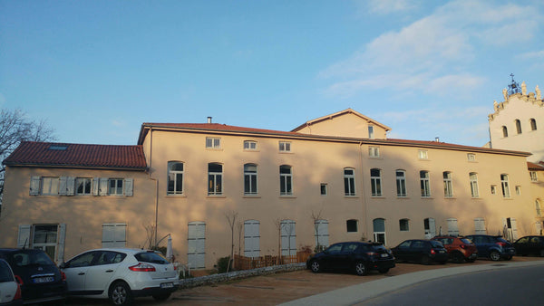 Welcome to the Convent - a charming place close to Lyon - enjoy peace & quiet ti Lyon, France Welcome to the Charming Convent (XVIIIe) ! Private room in rental unit vacation rental 22064591