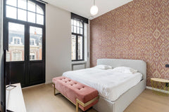 Ideally located next to the Bois de la Cambre and Avenue Louise, our stunning ho Brussels, Belgium Spacious luxury apartment with terrace Entire rental unit vacation rental 602561208286390495