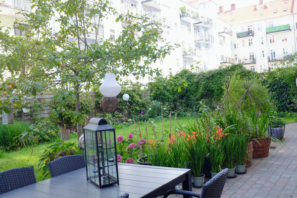 Spacious apartment close to the parks and cafes of Vesterbro. <br /><br />Enghav Copenhagen, Denmark Central apartment, lush yard Entire condo vacation rental 51592614