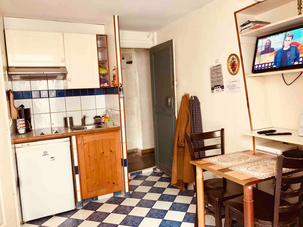 Studio located in the ground floor   this is only 15 sq.with shower and kitchen  Paris, France STUDIO MONTMARTRE SACRE COEUR BASILIC IN THE LOBBY Entire place vacation rental 7251645