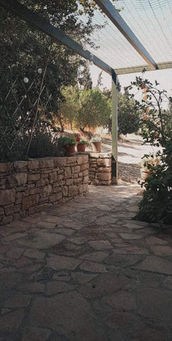 A cute studio with stunning views to mount Psiloritis and the Messara valley. It Greece Kouses apartment II Entire rental unit vacation rental 45246839