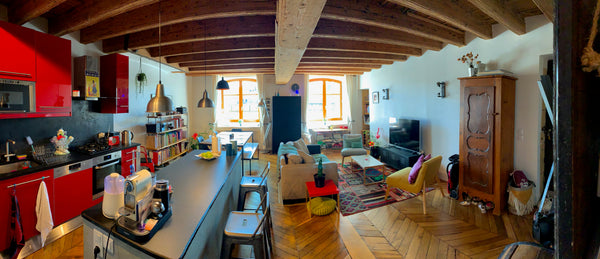 Profitez de votre séjour à Lyon dans ce bel apartement chaleureux situé au cœur  Lyon, France Quartier St-Jean - Entre quai et traboule Entire rental unit vacation rental 37524352