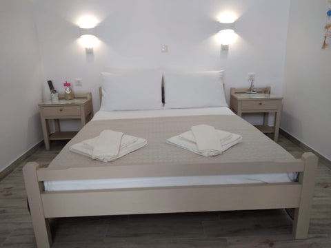 The studio (20m2) is newly renovated in the center of Paroikia. It consists a do Paros, Greece Nick's Studio 1 (With private garden) Cycladic home vacation rental 47002709