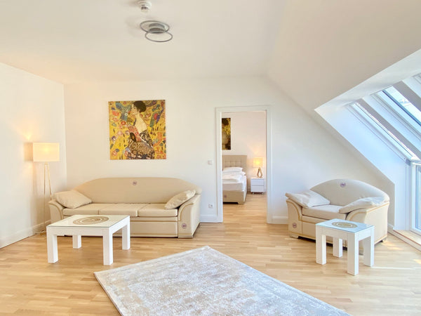 Unser gemütliches Apartment liegt in einem klassischen Wiener Altbau im 2. Bezir Vienna, Austria Steiner Residences Nestroyplatz Panoramic Apt. Entire rental unit vacation rental 678102130624357748