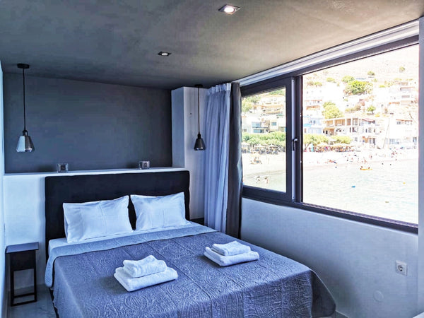 Sleep luxuriously at the edge of the sea! The ocean view from this Sunrise Luxur  Sunrise Luxury Seaside Apartment Entire rental unit vacation rental 44028444
