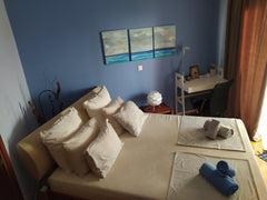 Private room in my apart, beautiful views of sea and city. Private balcony, priv Kalamaria, Greece Room in my apart. Kalamaria Thess "Luminous sea" Private room in rental unit vacation rental 9981748