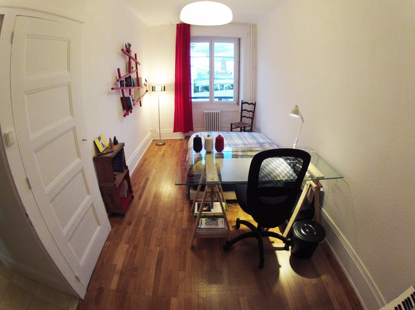 Chambre design avec lit 2 places, un bureau et un vrai siège idéal pour travaill Lyon, France Chambre design & lumineuse Private room in rental unit vacation rental 8795618