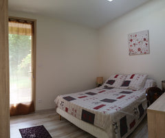 Aux portes du Médoc et à 2 pas de Bordeaux appartement dans maison individuelle  Eysines, France 2 pièces + SdB dans maison indiv. Private room in home vacation rental 10279908