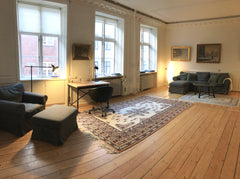 Very spacy apartment with the best location you can imagine. Everything is withi Copenhagen, Denmark In the middle of the old town - big apartment Entire rental unit vacation rental 23167632