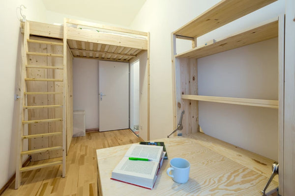 The room is situated in an apartment with two rooms for renting.<br />It has a s Vienna, Austria Cozy room, 15 minutes to center (1) Private room in rental unit vacation rental 31141749