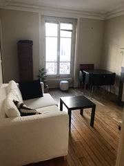 Jolie chambre au calme, donnant sur cours, à deux pas de Montmartre. Proche des   Chambre charmante près de Montmartre Private room in rental unit vacation rental 29460175