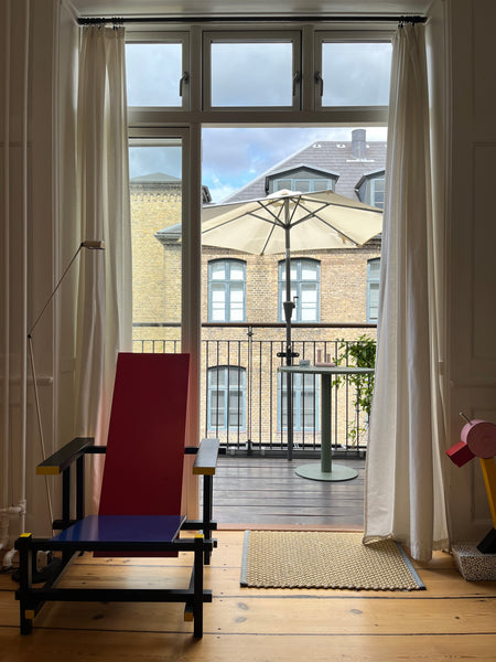 Perfect apartment for a couple or friends visiting Copenhagen.<br /><br />Locate Copenhagen, Denmark Playful and stylish, right by Central Station Entire condo vacation rental 670964572812903387