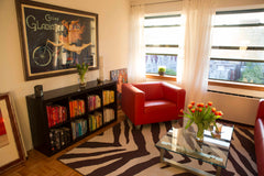 Super quiet, modern 1-bdr. apt. available 5/12/16 to 5/29/16.  Located on a high New York, NY Rental unit in New York · 1 bedroom · 1 bed · 1 bath Entire rental unit vacation rental 2771877