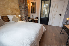 Bienvenue à "La Parenthèse des Capucins" ! Notre maison d'hôtes ouverte en Juin  Bordeaux, France Chambre d'hôtes haut de gamme - Quartier Capucins Room in bed and breakfast vacation rental 35628773