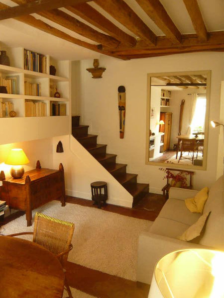 charming studio, typically parisian on the third floor, really bright, contains  Paris, France studio de charme dans le marais Entire rental unit vacation rental 7068535