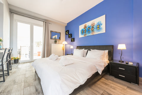 A tiny cozy studio next to Ambelokipi Metro Station. The studio located in a saf Voula, Attica region, Greece Tiny ❤ Studio next to Metro Station Entire rental unit vacation rental 18814761