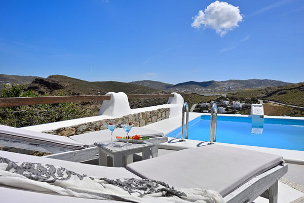 A lovely two bedroom villa in Panormos beach, in a very close distance from the  Athens, Greece Villa Dimar Entire home vacation rental 643186400479601276