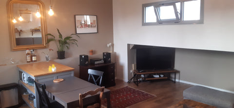 Appartement T2 cosy situé au dernier étage (2e) d'un immeuble en pierre.<br /><b Bordeaux, France Appartement Cosy, proche hypercentre et Gare Entire rental unit vacation rental 583341418005836947