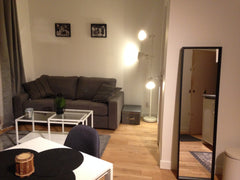 Studio situé entre le parc des Epinettes et le parc de Batignolles.<br />4 min à  Studio dans le 17 eme, proche Montmartre Entire rental unit vacation rental 22587073