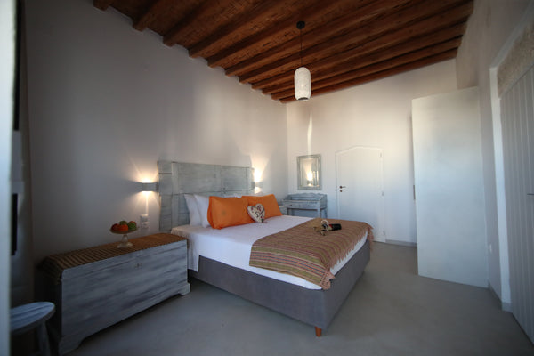 Xenia's is a fully refurbish stony country house (72 s.m.) that has the Greek is Greece Xenia's County Kimolos Cycladic home vacation rental 49700697