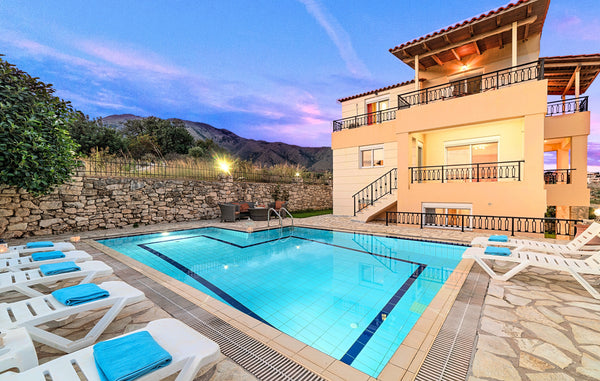 Welcome to Mare Blue Villas in Kournas.<br />This beautiful and elegant property London, United Kingdom Mare Blue Villa Heated Pool Entire villa vacation rental 43607084