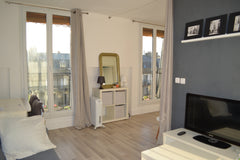 Charming apartment, bathed in light, located in the 11th arrondissement, near Ba Paris, France Sunny 1BR apartment Entire rental unit vacation rental 20228970