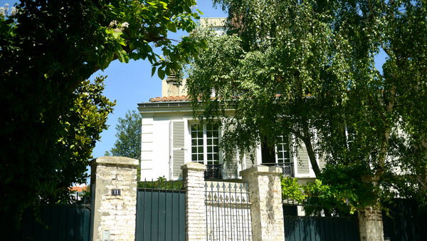 The country in Paris: You will apreciate my 135 sqm home for its garden facing a Paris, France Beautiful villa with garden and pianos in Paris 14 Entire home vacation rental 13576962