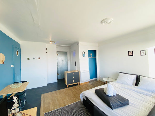 Vous passerez un séjour agréable à Lyon dans notre appartement très lumineux, au Lyon, France NID DOUILLET CHIC GARE PART DIEU Entire rental unit vacation rental 43385155