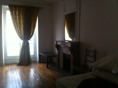 Jolie chambre dans un appartement typiquement parisien. Situé dans le 10ème arro  kris Home Private room in rental unit vacation rental 9726065