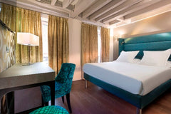 <b>The space</b><br />A boutique hotel situated in a beautiful building of the M Paris, France Velvet chic au coeur du Marais Room in boutique hotel vacation rental 25474581