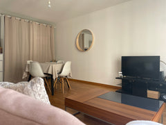 Profitez d’un logement à 2 minutes à pieds du métro sans souci et à 3 arrêts de  Lyon, France Appartement cosy à deux pas du métro Entire rental unit vacation rental 750373847414853607