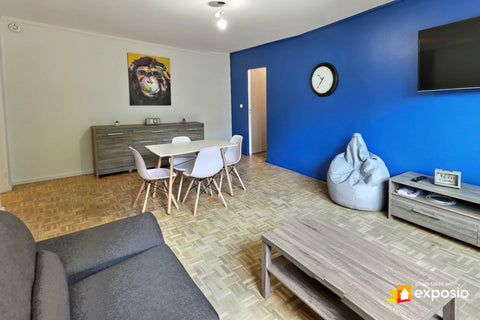 Appartement au calme, au rez-de-chaussée d'une grande copropriété donnant exclus Lyon, France Appartement 6 personnes au calme, proche du centre Entire condo vacation rental 46844436