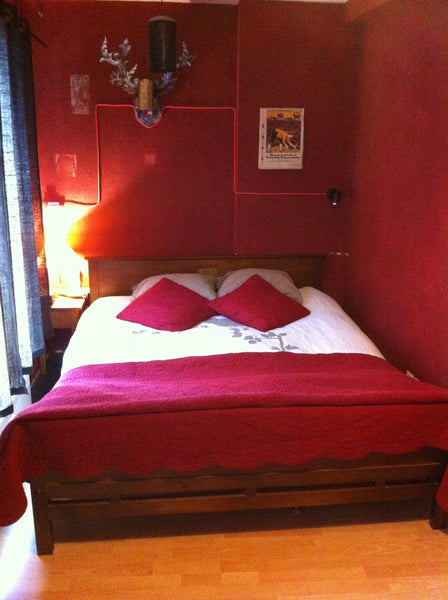You will be located in our quiet guests bedroom with comfortable Queen size bed, Paris, France Comfortable bedroom+bathroom Private room in rental unit vacation rental 8532948