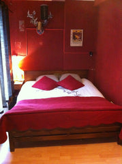 You will be located in our quiet guests bedroom with comfortable Queen size bed, Paris, France Comfortable bedroom+bathroom Private room in rental unit vacation rental 8532948