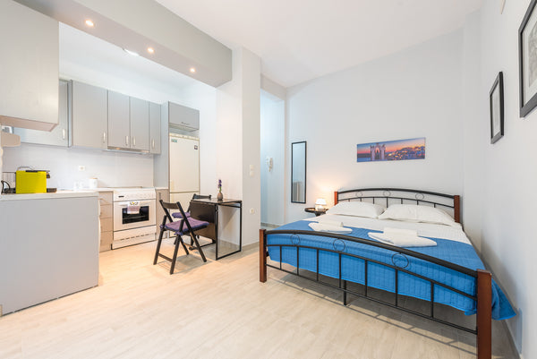 This lovely apartment is located in the famous Koukaki area, 5 minutes from Acro Athens, Greece Sweet and Central apt for 2 Entire rental unit vacation rental 34921861