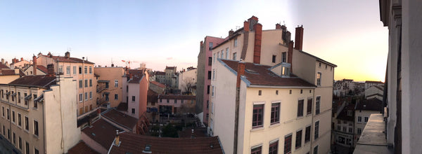 Je serai ravie de vous accueillir dans mon charmant appartement lumineux et cosy Lyon, France Appartement cosy au cœur de La Croix rousse Entire rental unit vacation rental 43625314