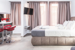 New Listing !<br />A fully equipped  studio renovated in May 2021.<br />Located  Athens, Greece Iguana Gold Luxury Suites 1min from Ermou str Entire rental unit vacation rental 49625141