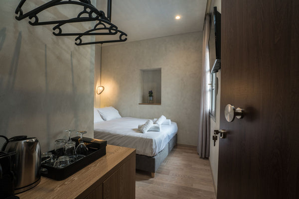 Our cozy hotel is just the place for a quiet retreat in the busy streets of Chan  Sarpaki str.|2nd Floor Economy Room Entire rental unit vacation rental 33174421
