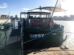 Bienvenue sur la Gipsy, une belle dame fut un temps une céréalière et aujourd'hu Paris, France Charmant studio sur une péniche / Parking gratuit Houseboat vacation rental 46771562