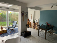 Le Cerisier Recyclé est un appartement de 60m carré avec jardin, situé au rez de Brussels, Belgium Appart 1ch+jardin redécoré à côté de la forêt Entire rental unit vacation rental 53537960