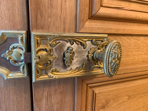 Bienvenue à la maison,<br /><br />⭐️ Un appartement haut de gamme en plein coeur Paris, France ❤️Saint Paul Le Marais ❤️Hyper cosy 90m2 - 2 bdrs❤️ Entire rental unit vacation rental 7196696