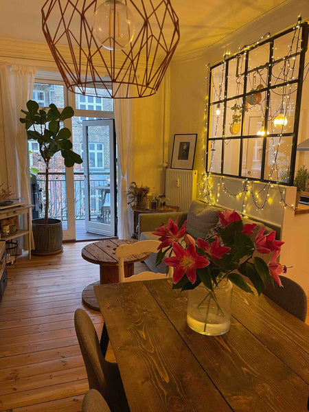 Amazing apartment at the heart of the cool and cozy area Vesterbro. 5 min walk f Copenhagen, Denmark Cozy apartment in the cool area Vesterbro in CPH Entire rental unit vacation rental 19108936