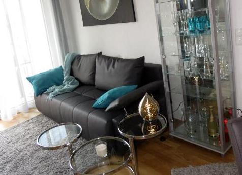 Ruhige, helle, moderne, neue und komplett eingerichtete 2-Zimmer Wohnung, 34 m²,  Modernes 2-Zimmer Apartment nächst Schönbrunn/City Entire rental unit vacation rental 27700853