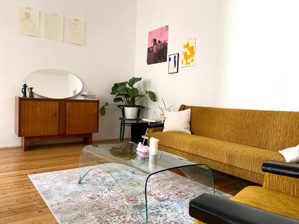 Stilvolles Zimmer super zentral Vienna, Austria Zimmer direkt am Ring (9. Bezirk/Grenze 1. Bezirk) Private room in rental unit vacation rental 594718342146808375