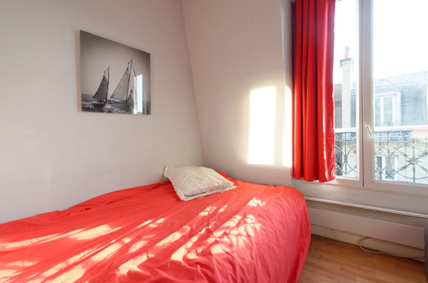 Very peaceful, calm and cosy studio near Batignolles, Montmartre and Opéra. Live Paris, France Charming studio, Paris, Batignolles Entire rental unit vacation rental 5638360